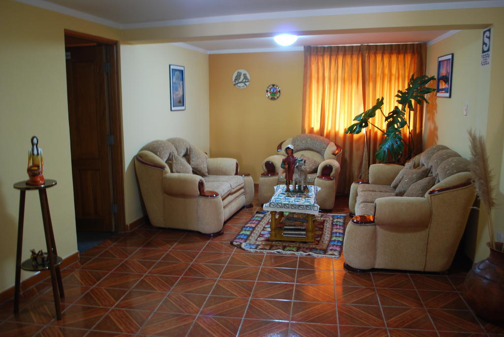 Morales Guest House Huaraz  Buitenkant foto