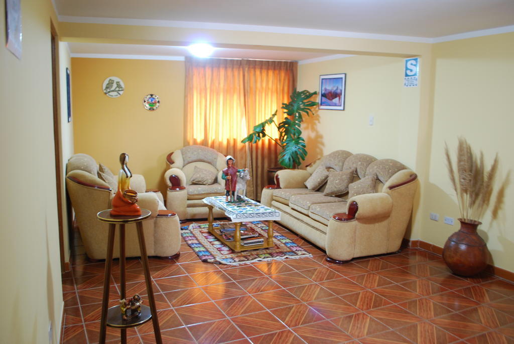 Morales Guest House Huaraz  Buitenkant foto